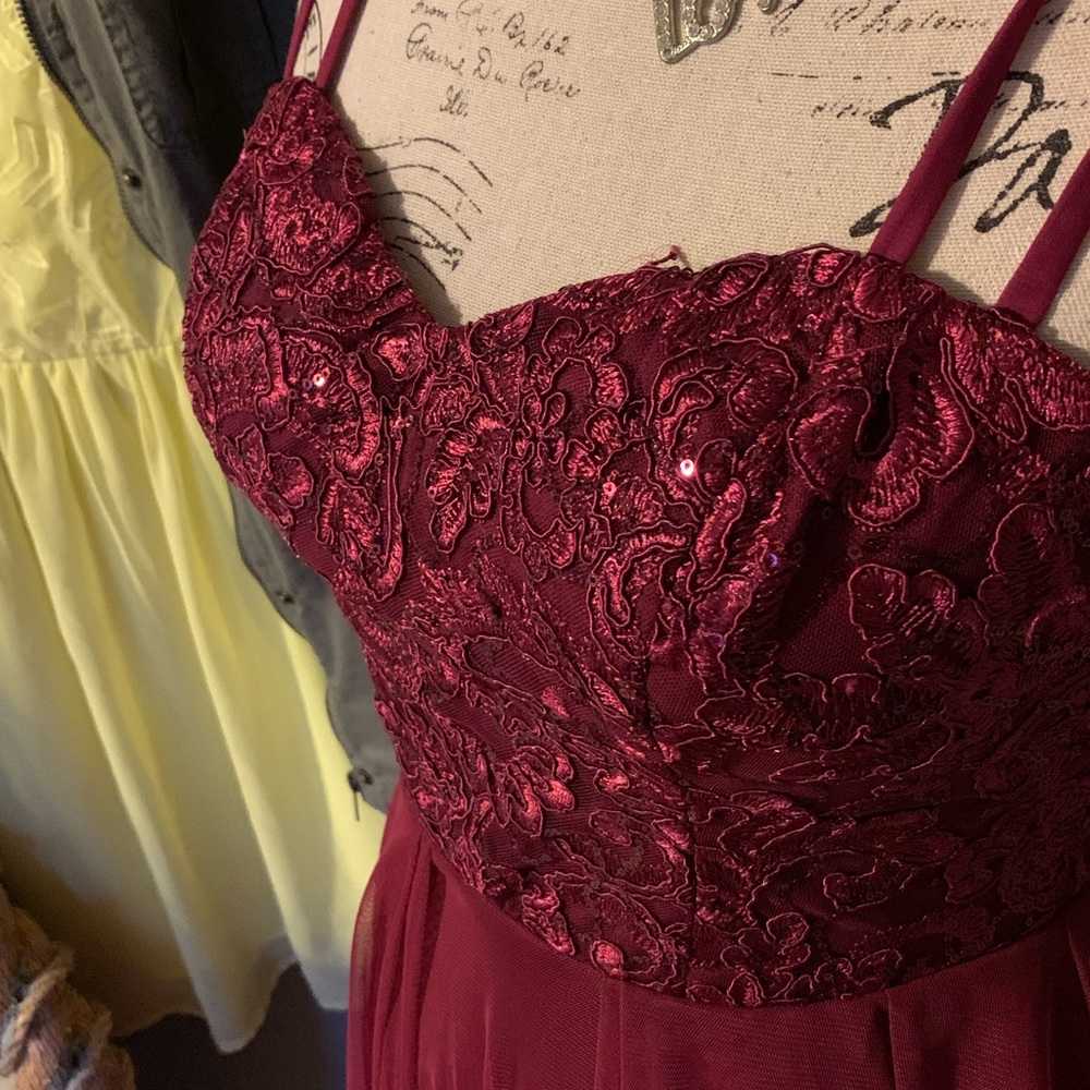 Speechless Formal Dress - Picture 2 of 5